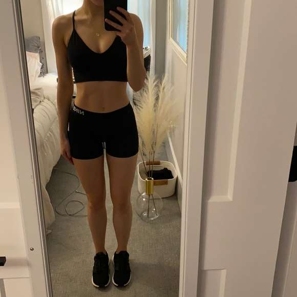 Emily Lovely Profile Picture
